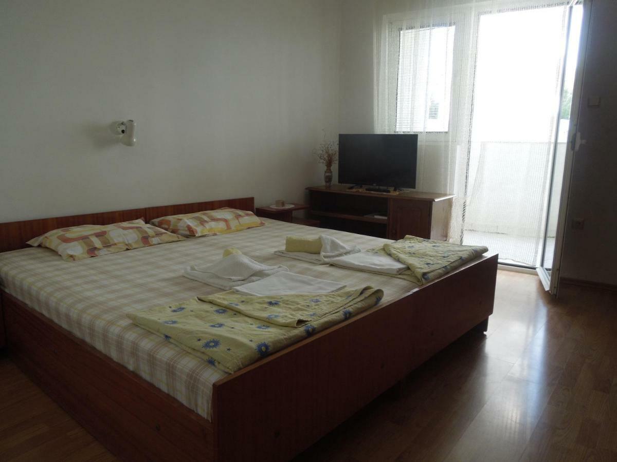 Apartments Becic Budva Bilik gambar